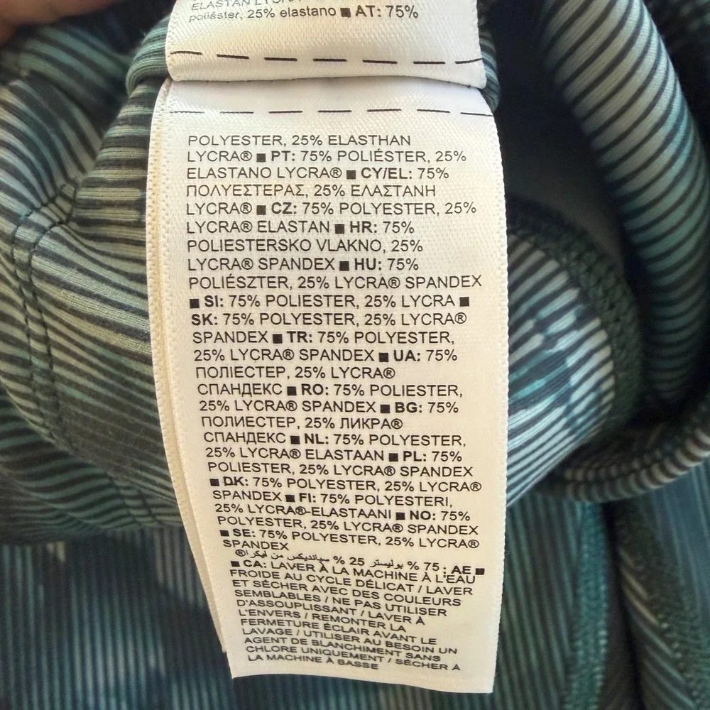 Athleta Rainier Printed Tight Leggings Teal Black Floral Camo High Rise Small‎